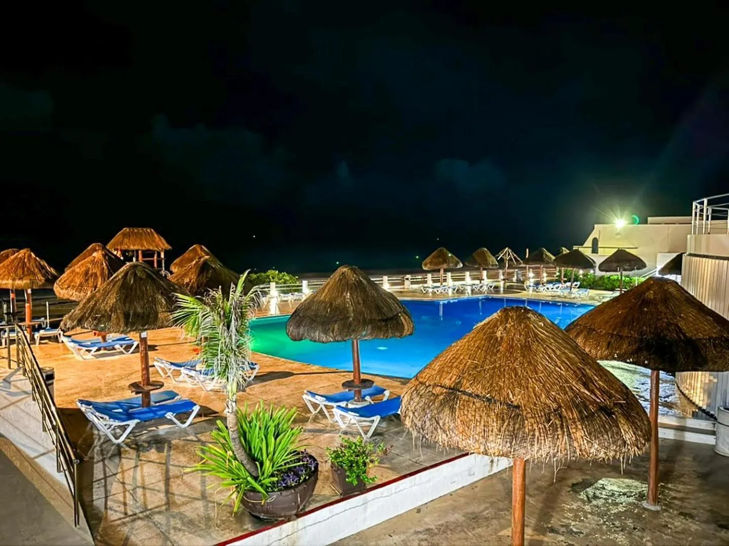 Daire Ocean View, 2 Bedrooms, King Beds Beach Access Cancun
