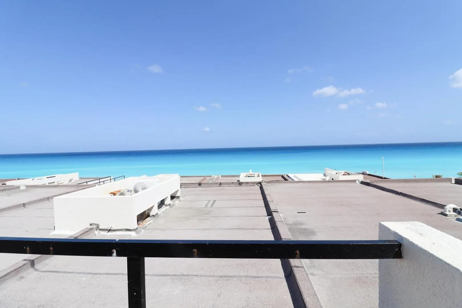Ocean View, 2 Bedrooms, King Beds Beach Access Cancun Meksika