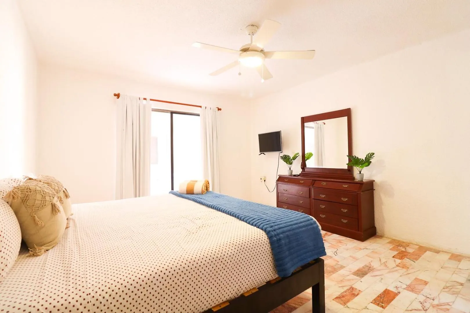Ocean View, 2 Bedrooms, King Beds Beach Access كانكون