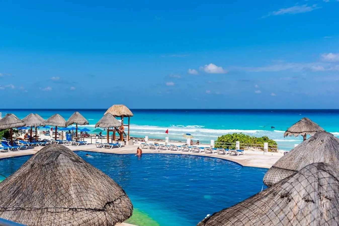 Ocean View, 2 Bedrooms, King Beds Cancún 0*,  Messico