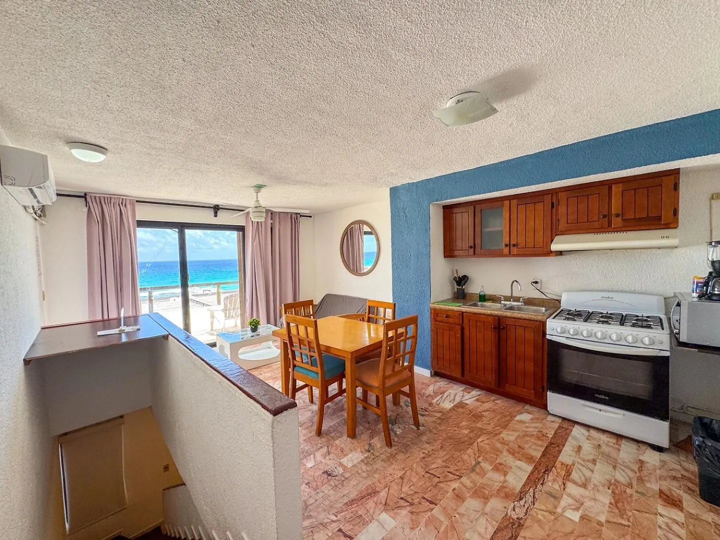 Ocean View, 2 Bedrooms, King Beds Beach Access 칸쿤