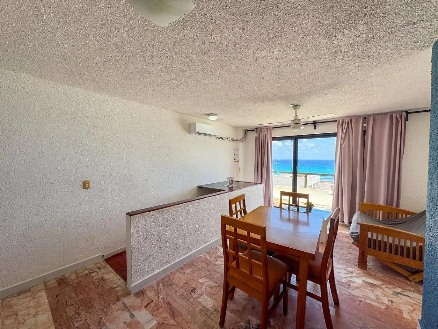 Ocean View, 2 Bedrooms, King Beds Beach Access 칸쿤