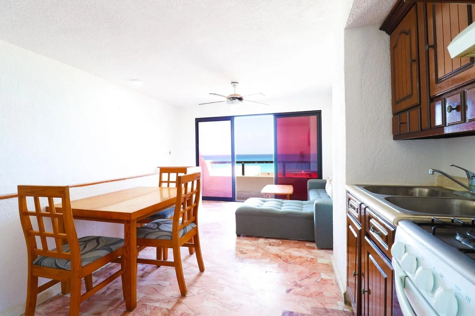 Ocean View, 2 Bedrooms, King Beds Beach Access 칸쿤 0*,  멕시코