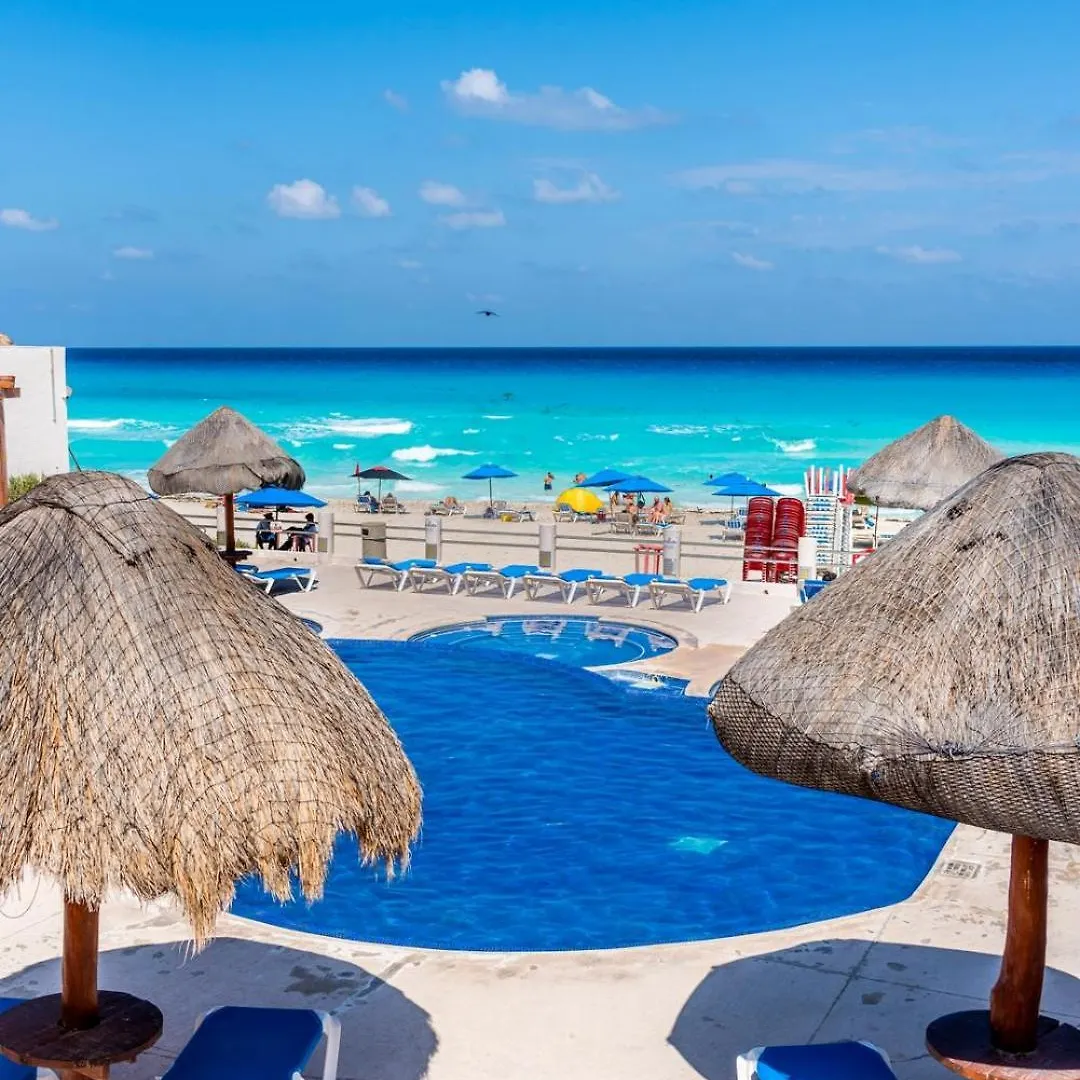 Ocean View, 2 Bedrooms, King Beds Beach Access Cancún Appartement